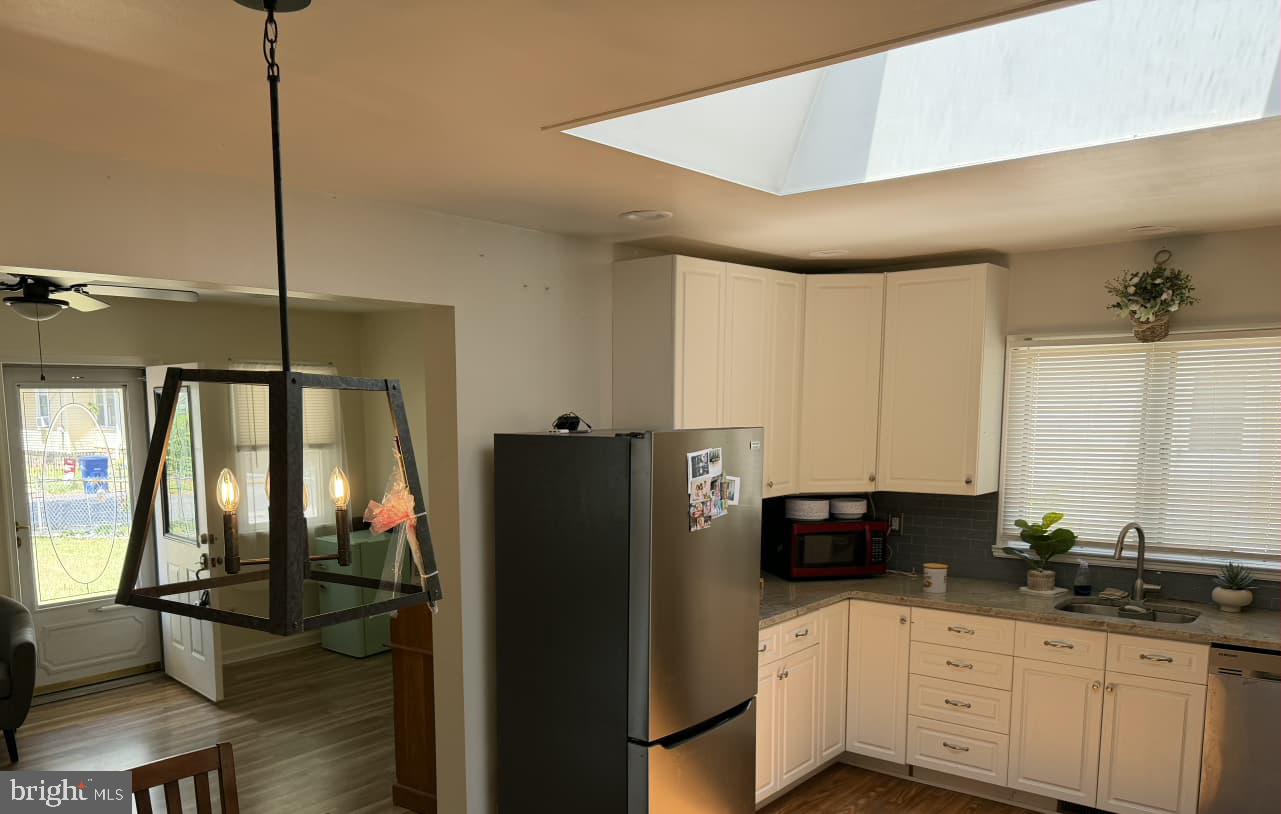 280 Progress Street Riverside, NJ 08075 - Photo 10 of 21 Kitchen