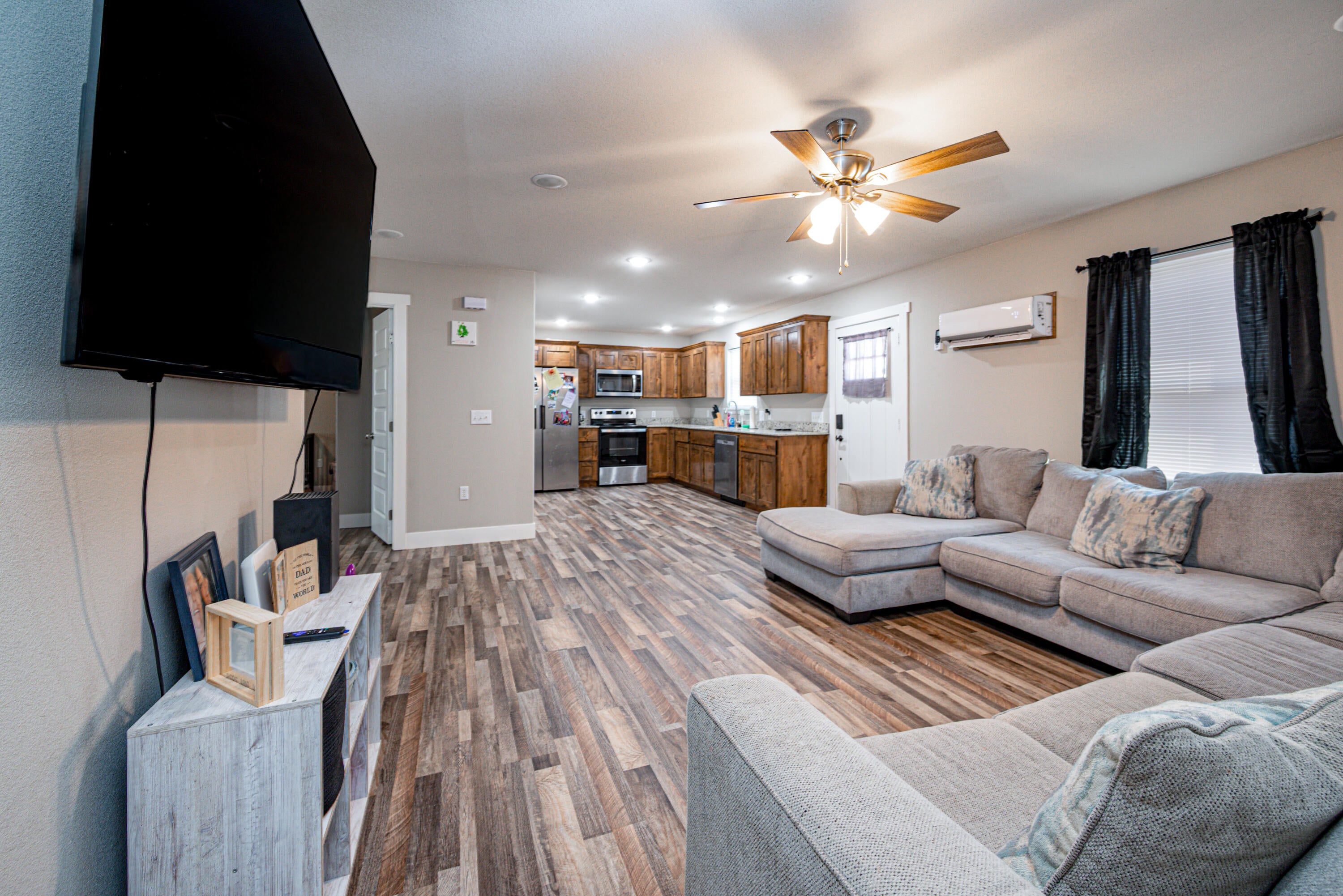 373 East Callis Street Colcord, OK 74338 - Photo 2 of 14 Gallery Image 2