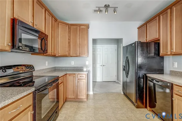 $289,950 | 1010 Westwood Village Way, Unit 201, Midlothian, VA 23114