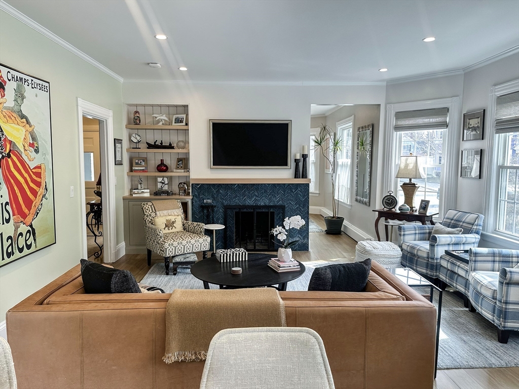 15 Waban Street, Unit 15 Wellesley, MA 02482 - Photo 2 of 29