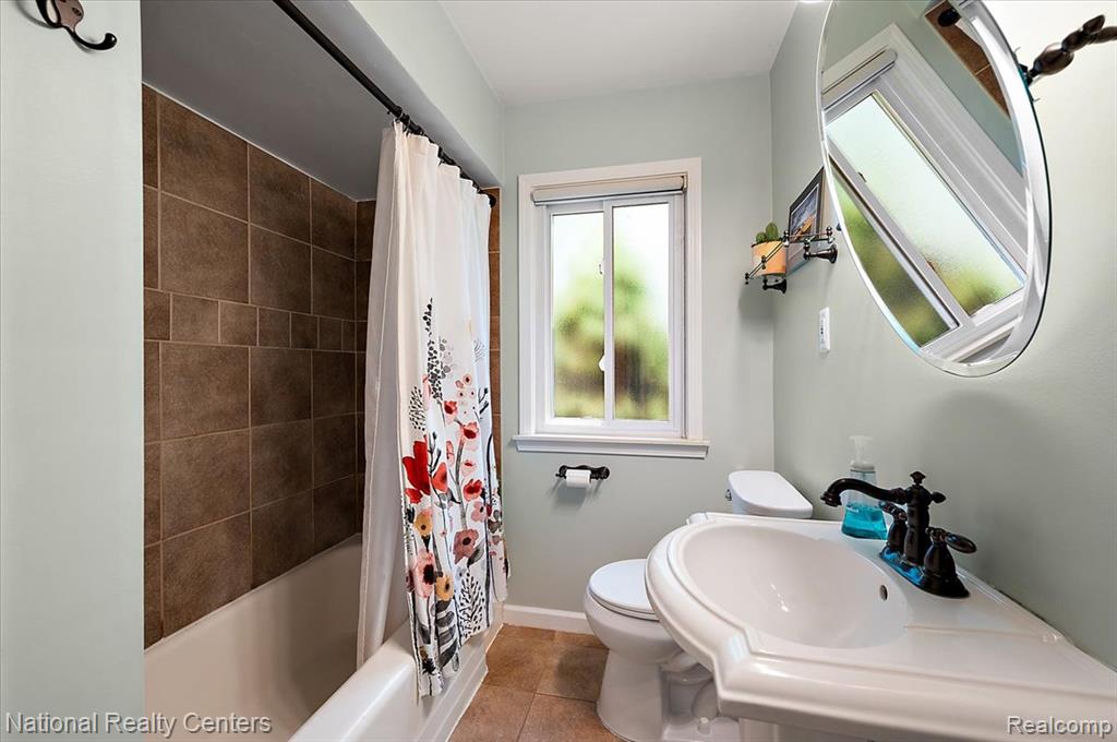 3002 Bamlet Road Royal Oak, MI 48073 - Photo 56 of 79 Gallery Image 56