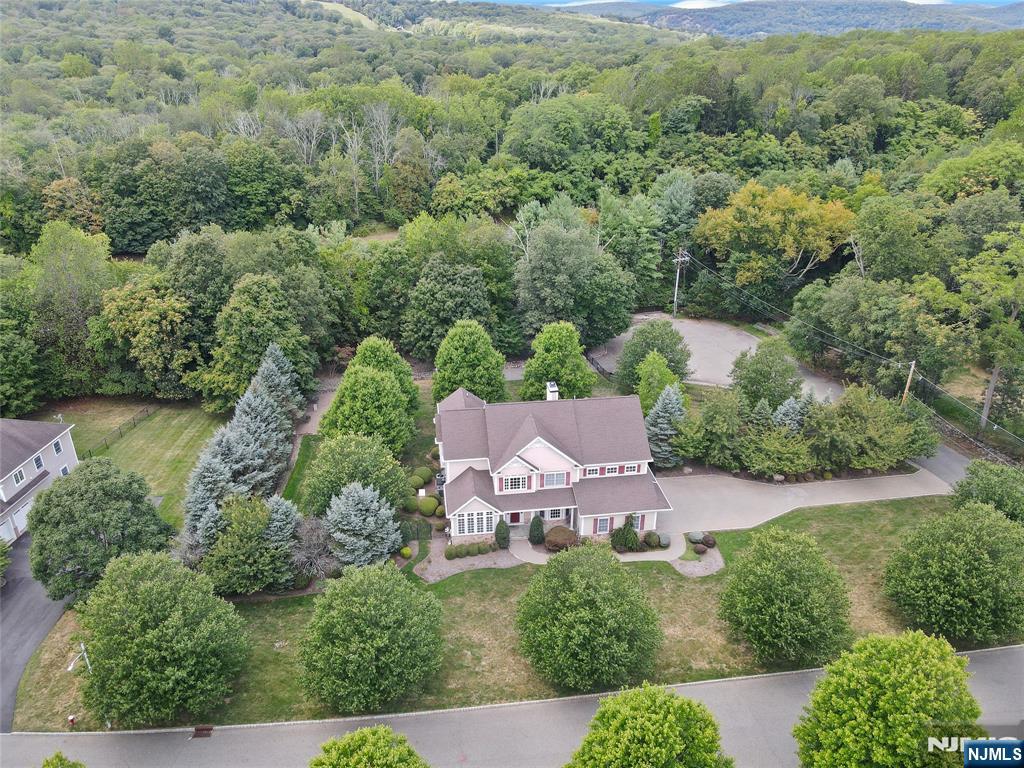 22 Meadowlake Drive Mahwah, NJ 07430 - Photo 37 of 39 an aerial view of a house with a yard