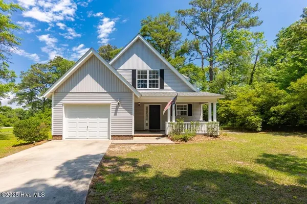 $2,445 | 203 Panama Terrace, Morehead City, NC 28557