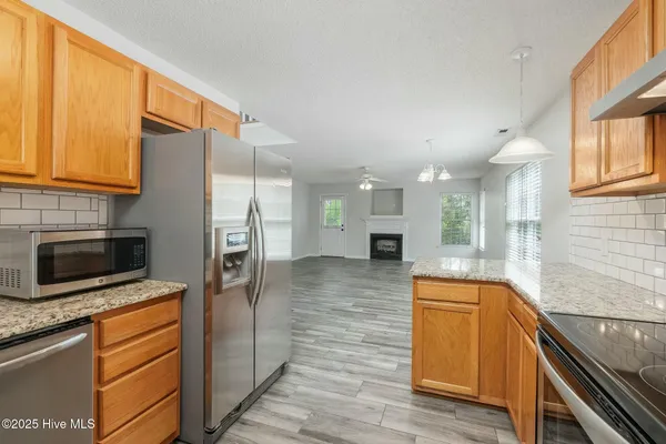 $2,445 | 203 Panama Terrace, Morehead City, NC 28557