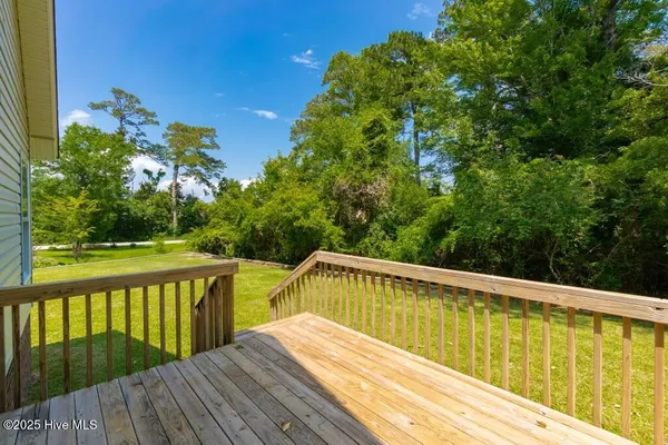 $2,445 | 203 Panama Terrace, Morehead City, NC 28557
