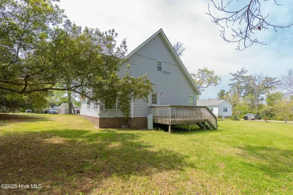 $2,445 | 203 Panama Terrace, Morehead City, NC 28557