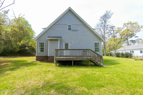 $2,445 | 203 Panama Terrace, Morehead City, NC 28557