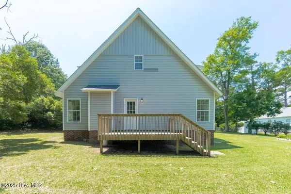 $2,445 | 203 Panama Terrace, Morehead City, NC 28557