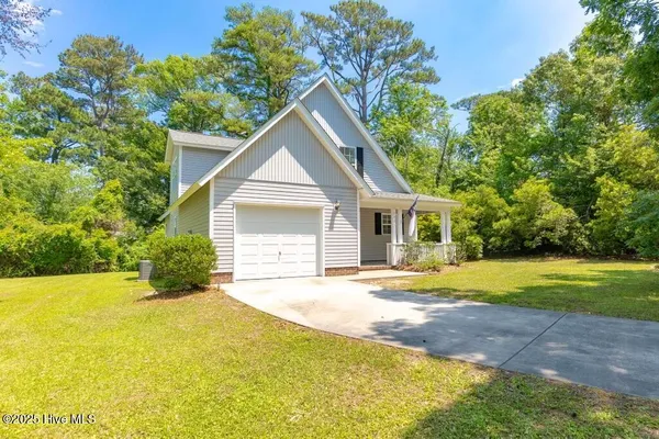 $2,445 | 203 Panama Terrace, Morehead City, NC 28557