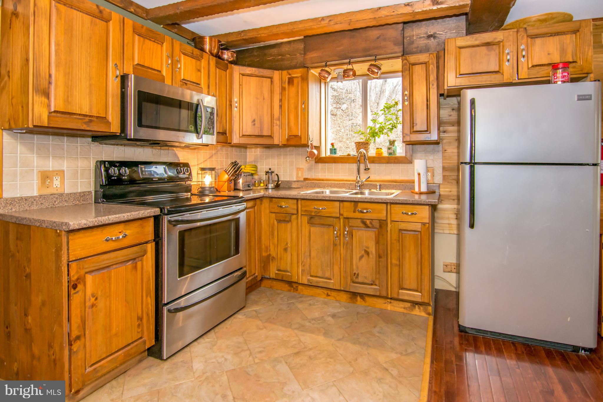 4812 Kern Road Manchester, MD 21102 - Photo 6 of 18 other side kitchen