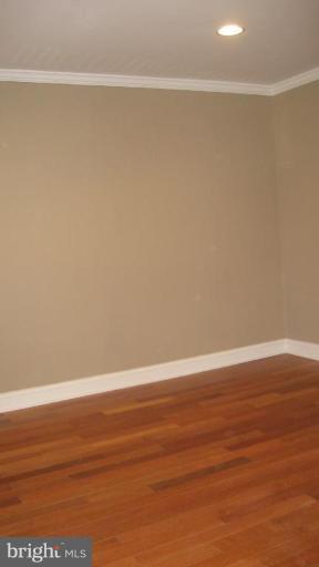 1645 Ramblewood Road Baltimore, MD 21239 - Photo 8 of 17 Living Room