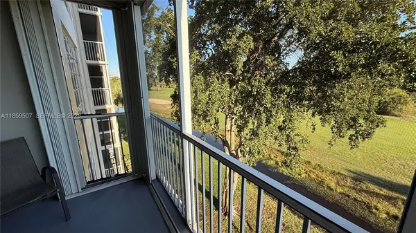 $2,200 | 2671 South Course Drive, Unit 403, Pompano Beach, FL 33069