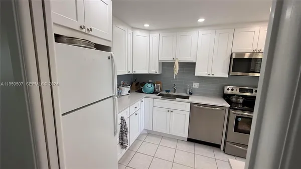 $2,200 | 2671 South Course Drive, Unit 403, Pompano Beach, FL 33069
