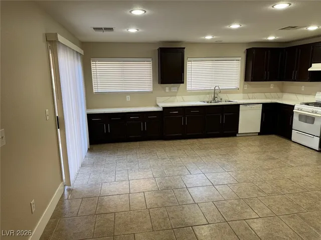 $2,095 | 6142 Windmill Island Avenue, Las Vegas, NV 89139