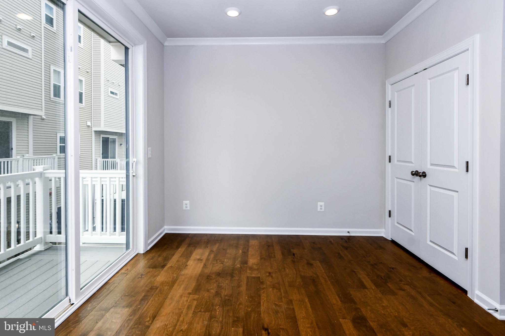 8219 Front Loop Rockville, MD 20855 - Photo 10 of 32 Gallery Image 10