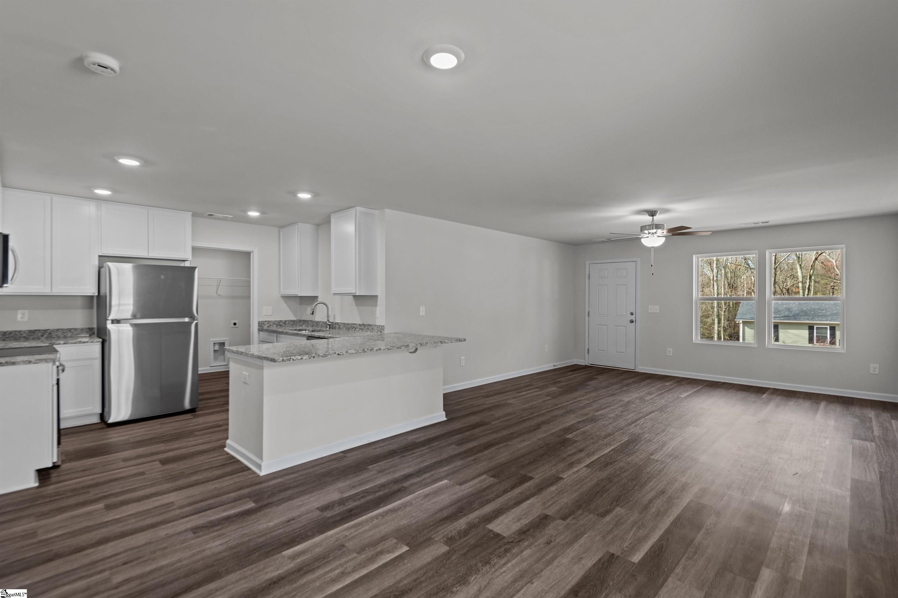 131 Melrose Lane Anderson, SC 29626 - Photo 4 of 29