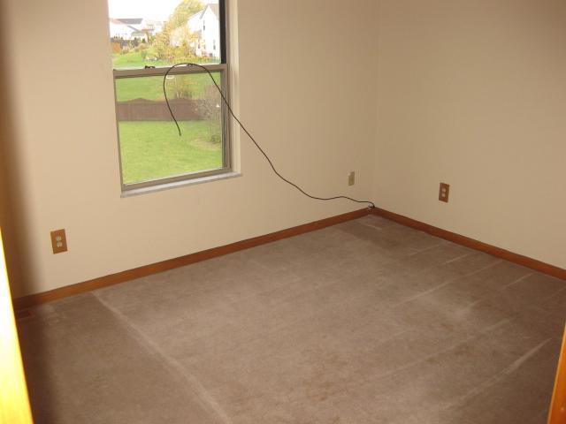 650 Crofton Loop Delaware, OH 43015 - Photo 8 of 14 Gallery Image 8