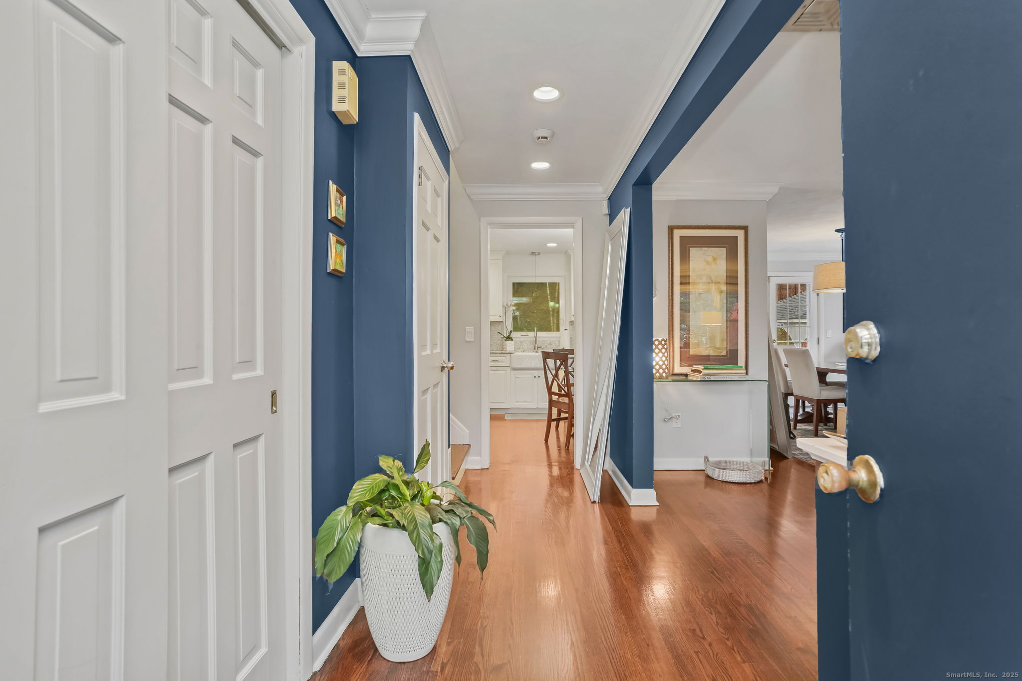 24 Warnock Drive Westport, CT 06880 - Photo 5 of 31