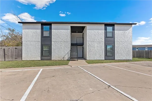$1,300 | 1505 Alpine Circle, Unit A, College Station, TX 77840
