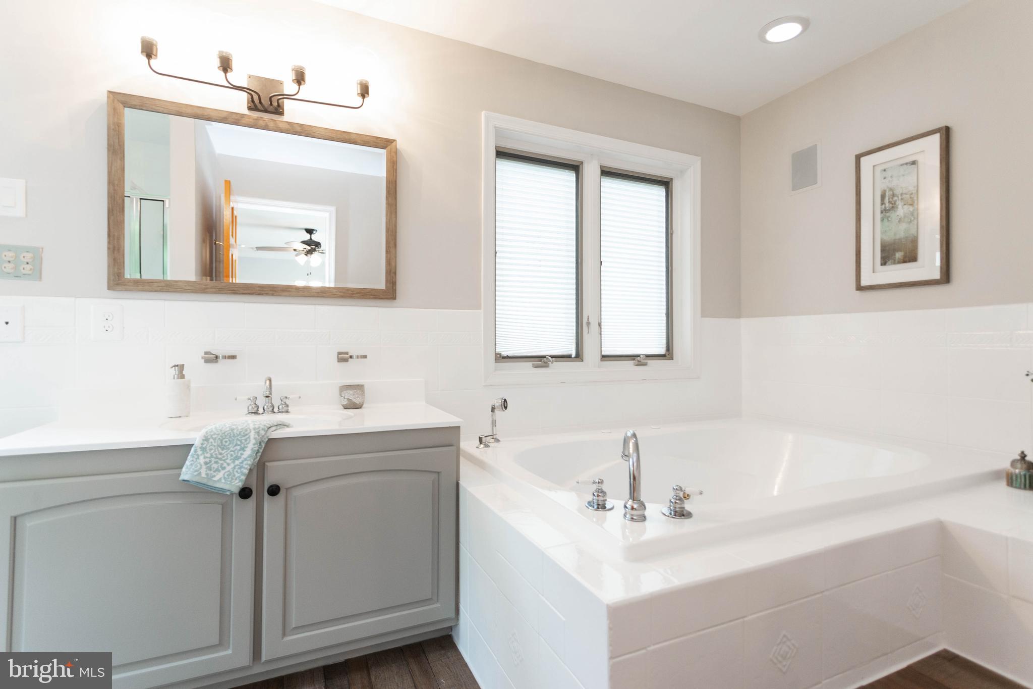 3971 View Top Road Ellicott City, MD 21042 - Photo 2 of 35 Gorgeous Updated Master Bath