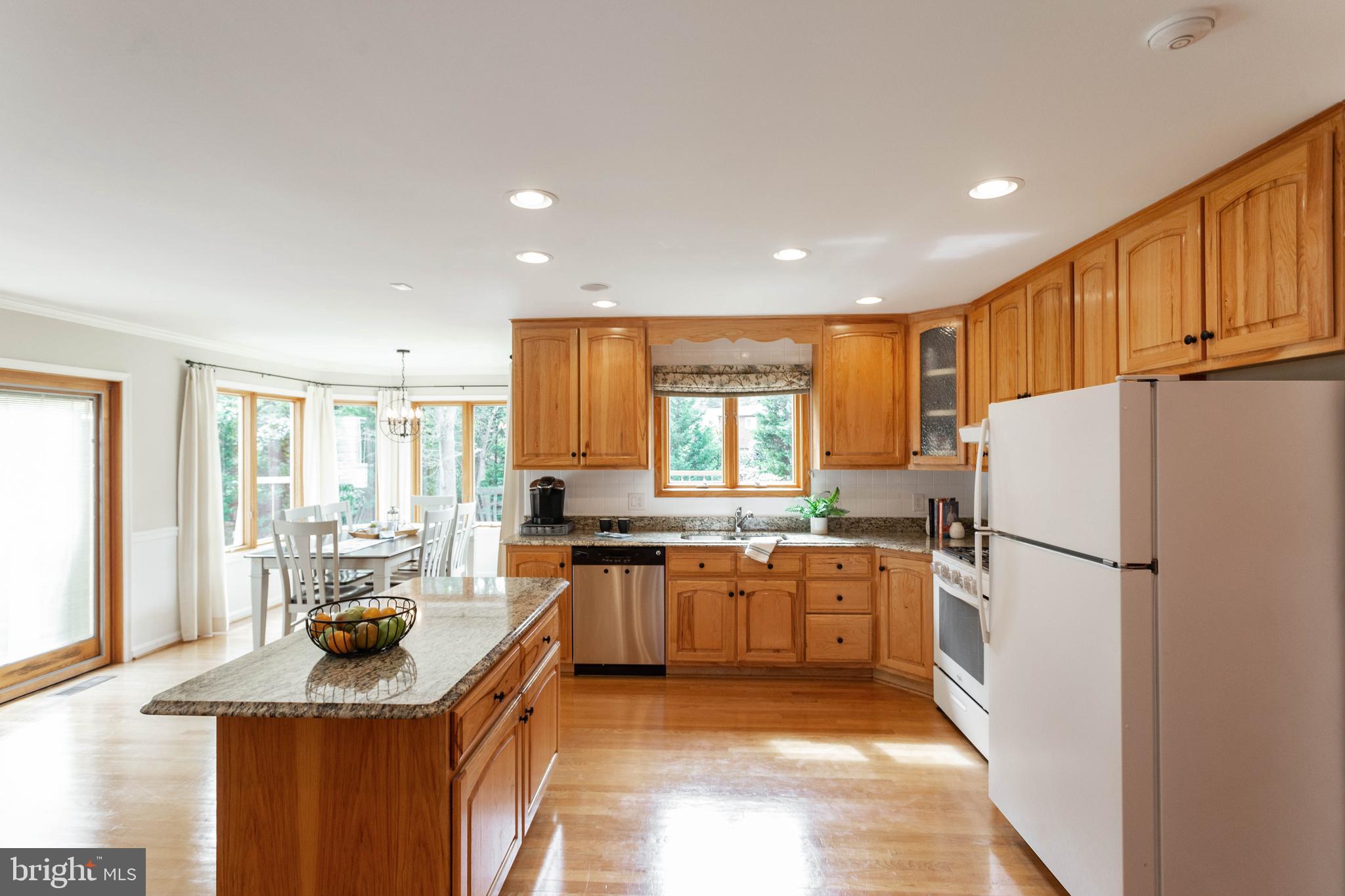 3971 View Top Road Ellicott City, MD 21042 - Photo 14 of 35 Open Kitchen