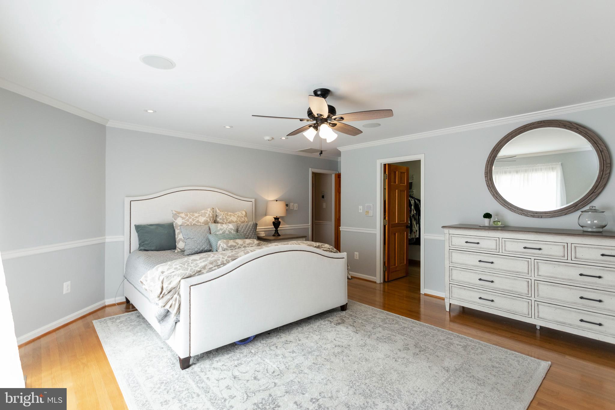 3971 View Top Road Ellicott City, MD 21042 - Photo 5 of 35 Large Master Bedroom