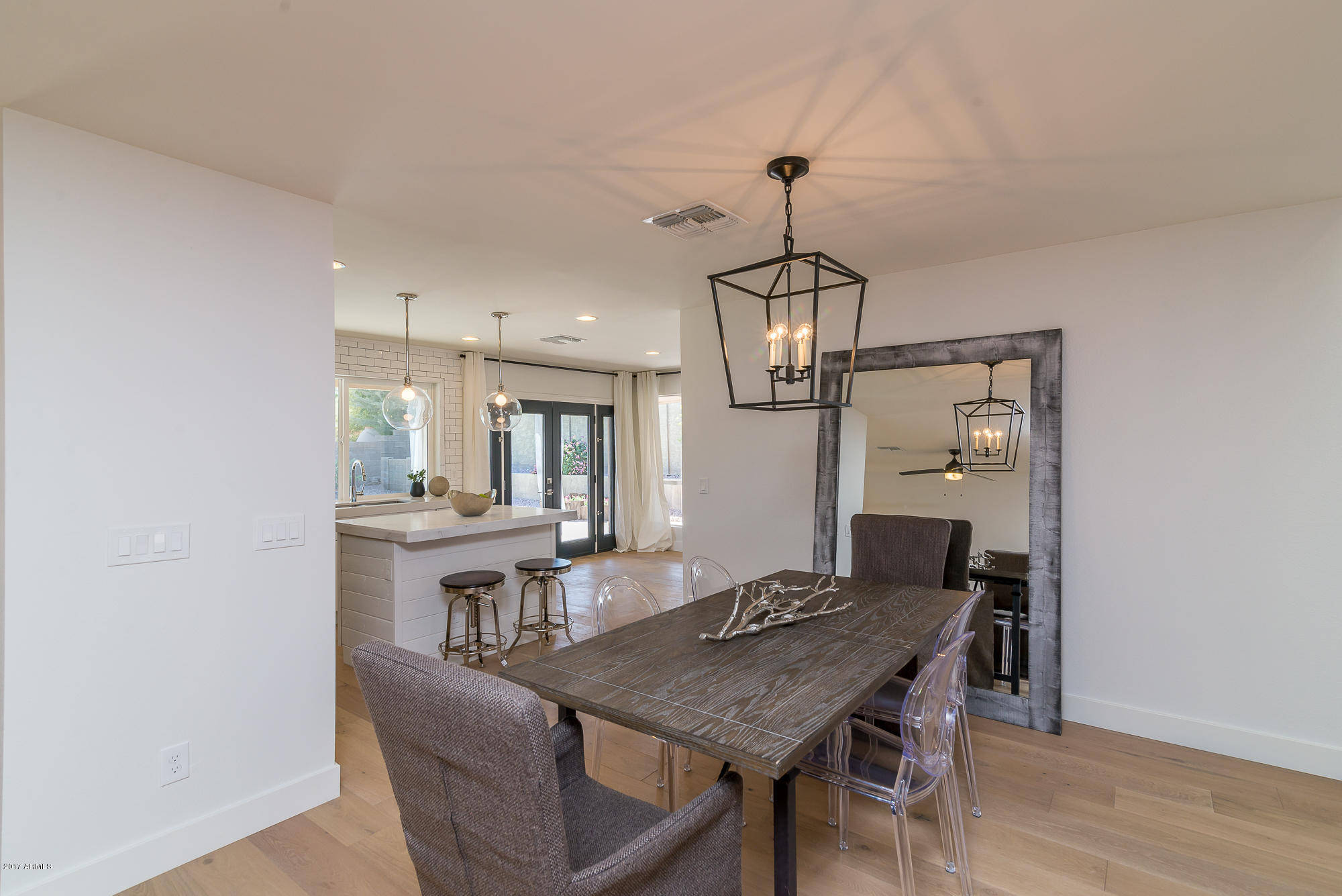 3311 East Hatcher Road Phoenix, AZ 85028 - Photo 9 of 19 DSC_7724