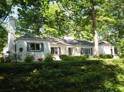 620 West Galbraith Road Cincinnati, OH 45231 - Photo 1 of 1