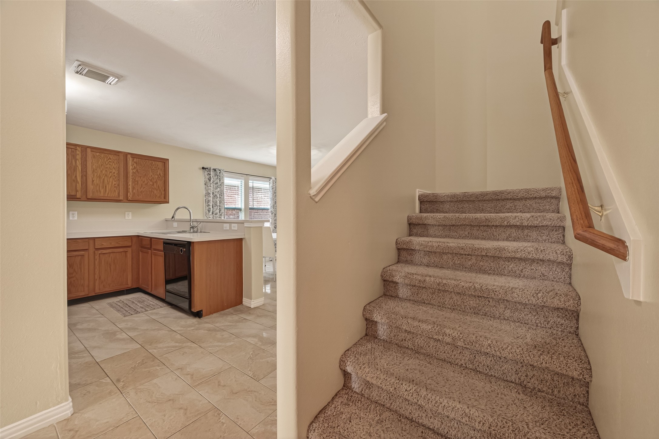 8907 Rainesville Lane Houston, TX 77075 - Photo 17 of 43