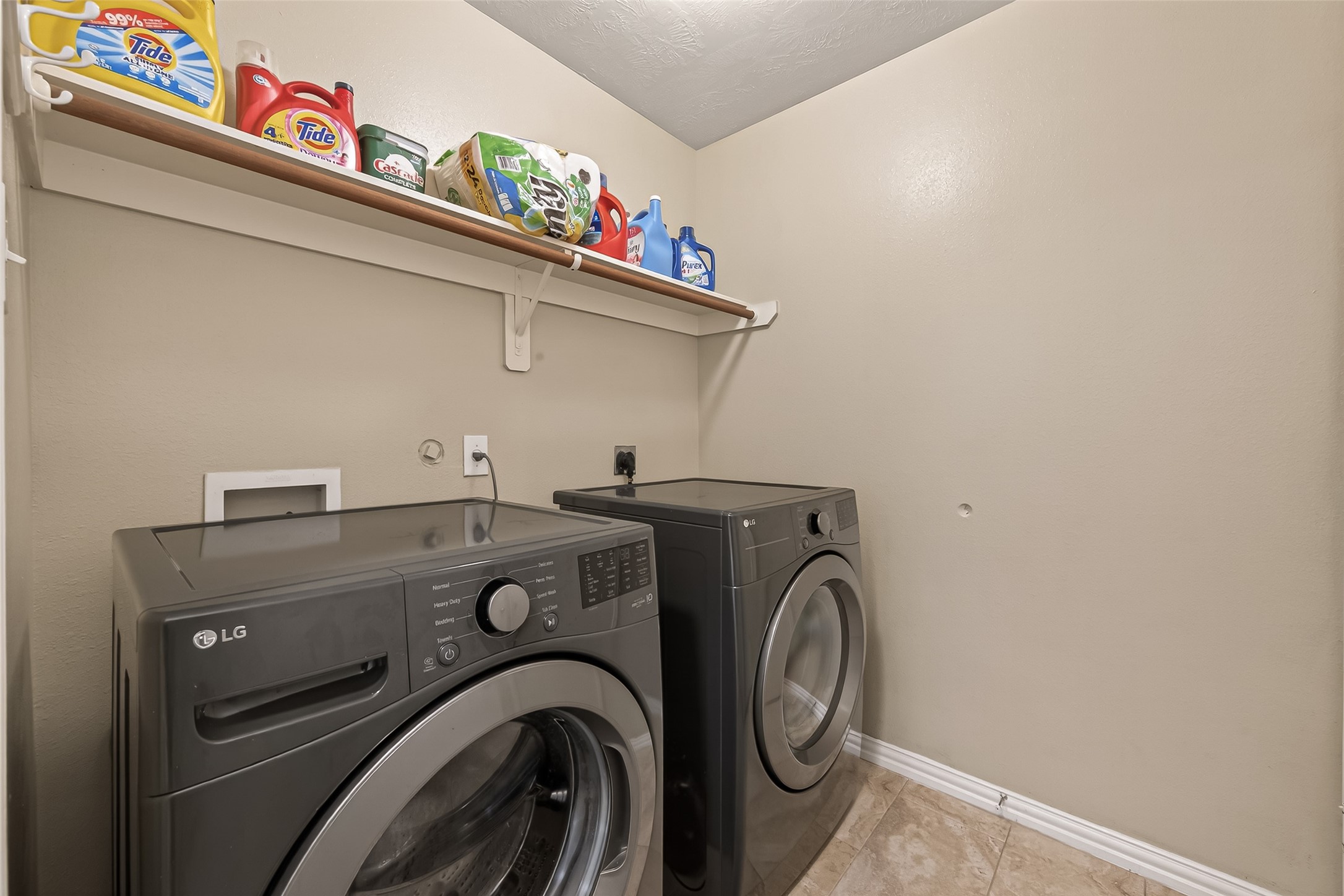 8907 Rainesville Lane Houston, TX 77075 - Photo 18 of 43
