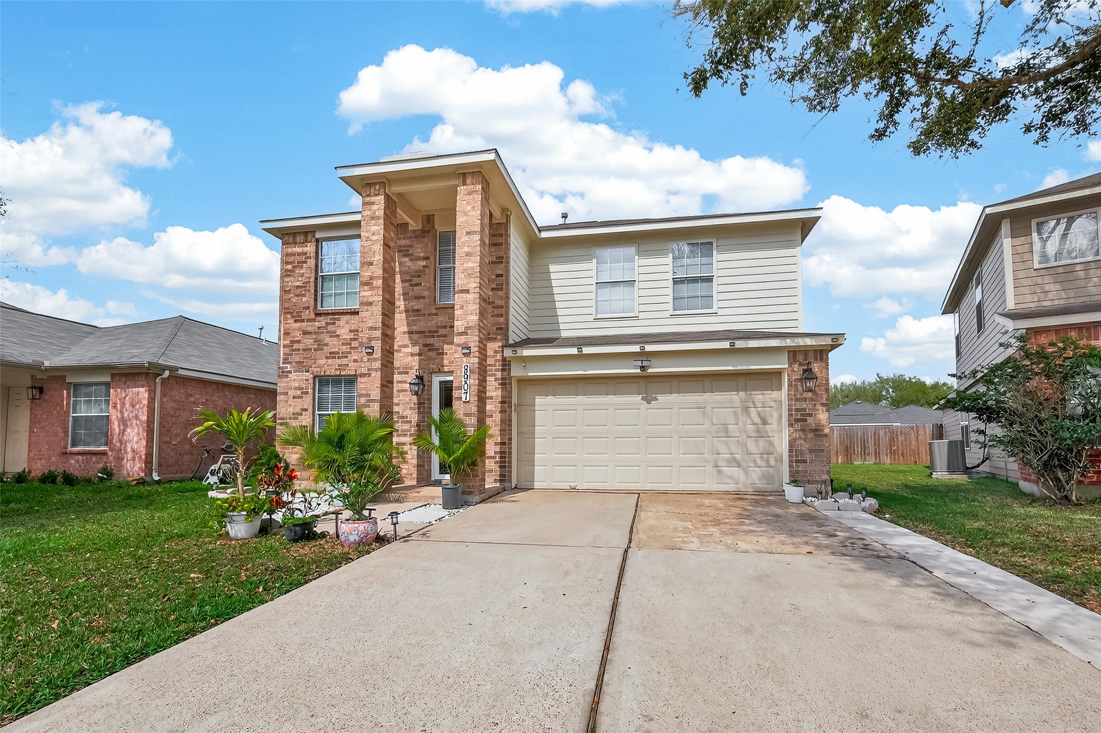 8907 Rainesville Lane Houston, TX 77075 - Photo 2 of 43