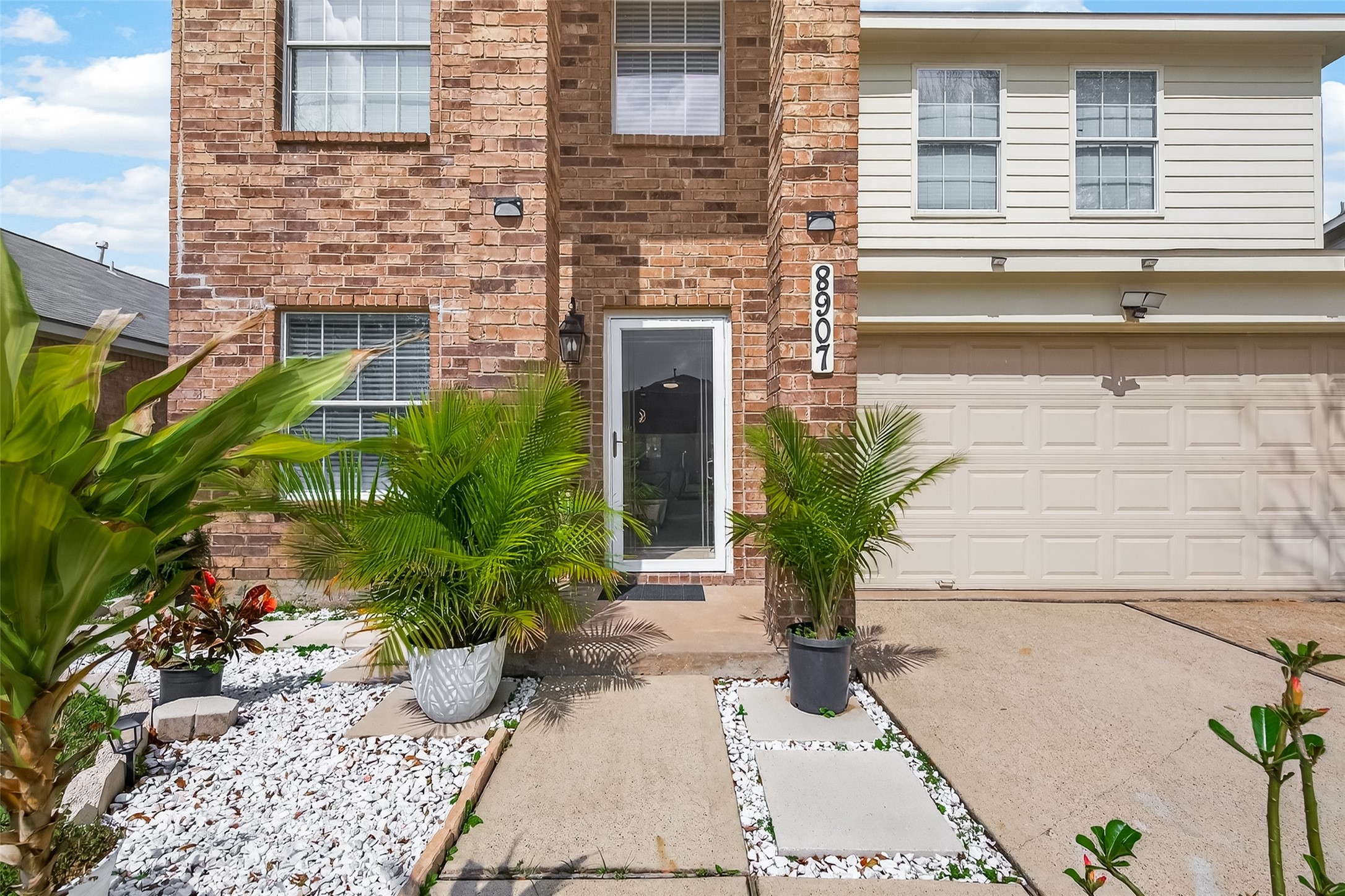 8907 Rainesville Lane Houston, TX 77075 - Photo 3 of 43