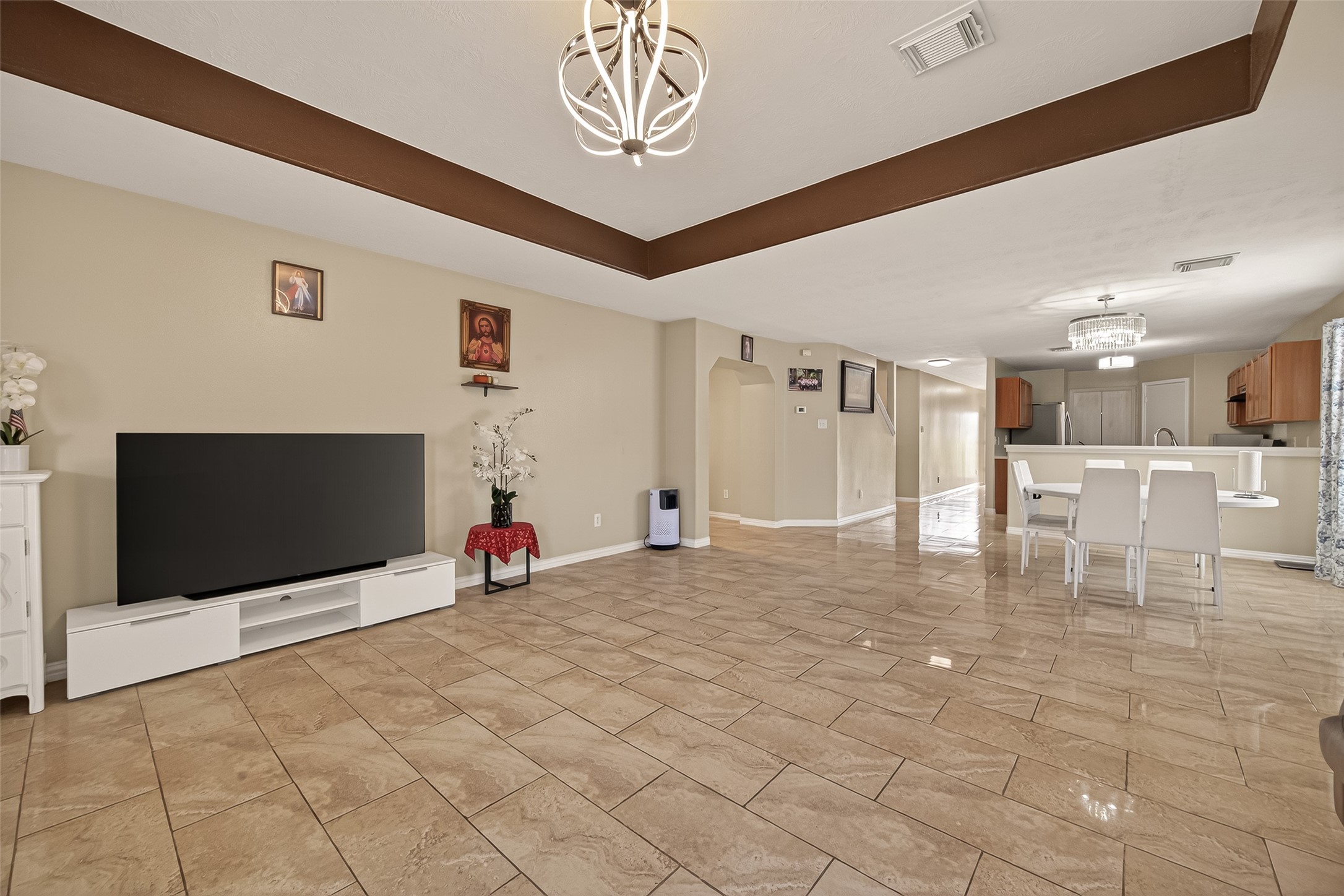 8907 Rainesville Lane Houston, TX 77075 - Photo 9 of 43