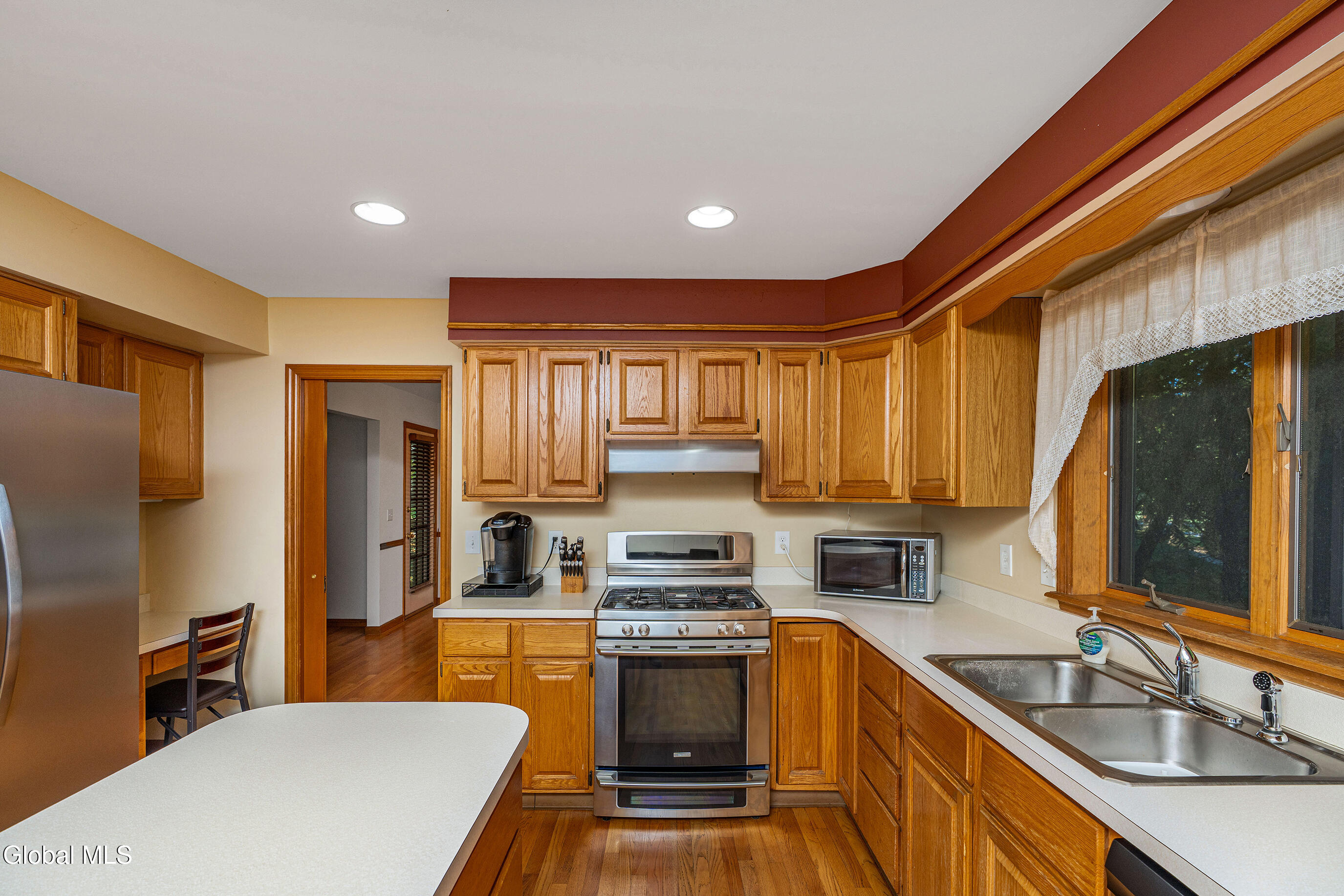 3 Buckingham Court Clifton Park, NY 12065 - Photo 15 of 49 028-3-Buckingham-Ct-Clifton-Park-NY-1206