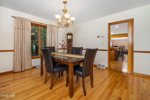 $529,900 | 3 Buckingham Court, Clifton Park, NY 12065