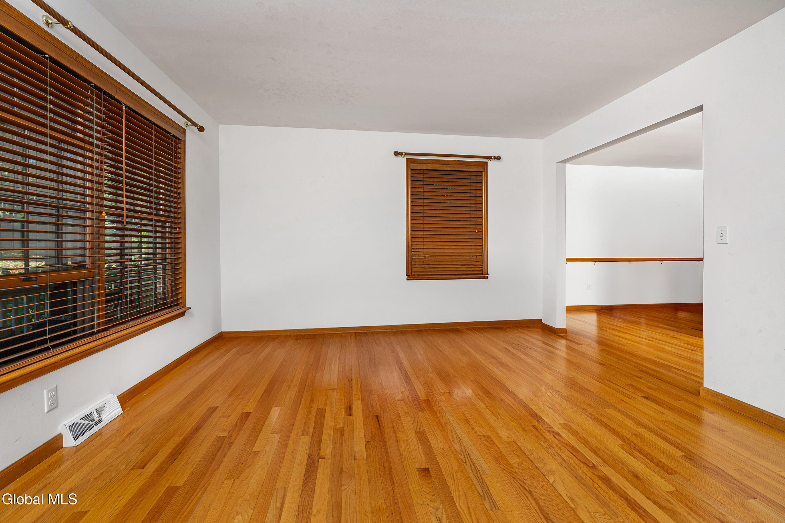 3 Buckingham Court Clifton Park, NY 12065 - Photo 23 of 49 056-3-Buckingham-Ct-Clifton-Park-NY-1206