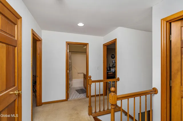 $529,900 | 3 Buckingham Court, Clifton Park, NY 12065