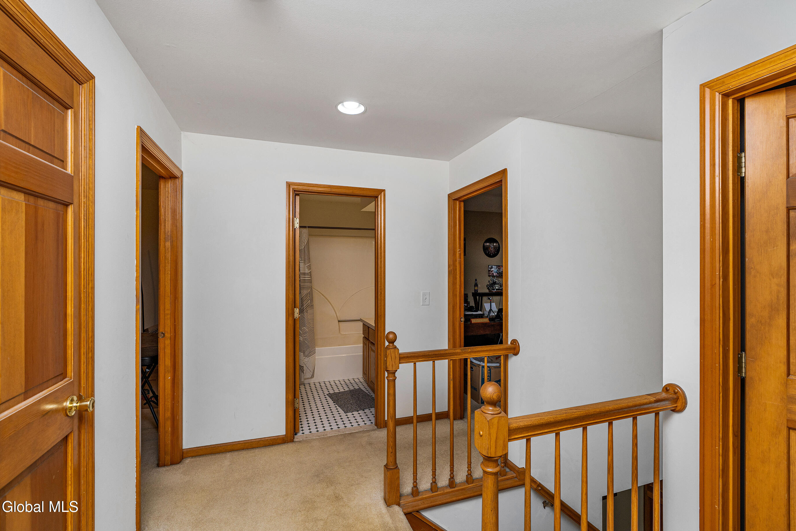 3 Buckingham Court Clifton Park, NY 12065 - Photo 29 of 49 042-3-Buckingham-Ct-Clifton-Park-NY-1206