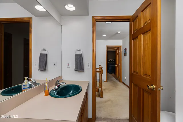 $529,900 | 3 Buckingham Court, Clifton Park, NY 12065