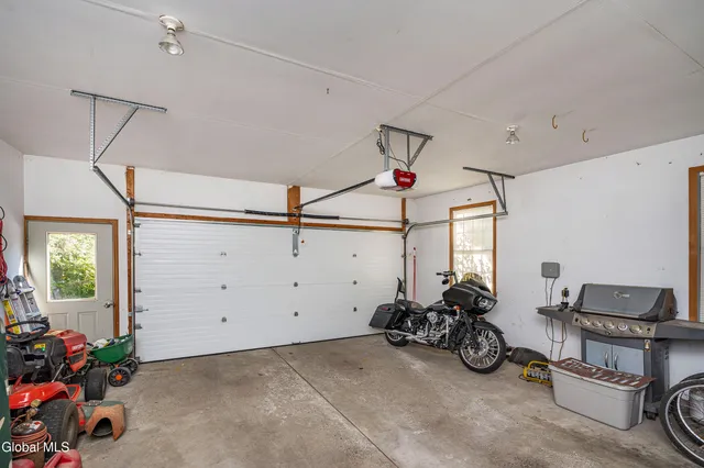 $529,900 | 3 Buckingham Court, Clifton Park, NY 12065