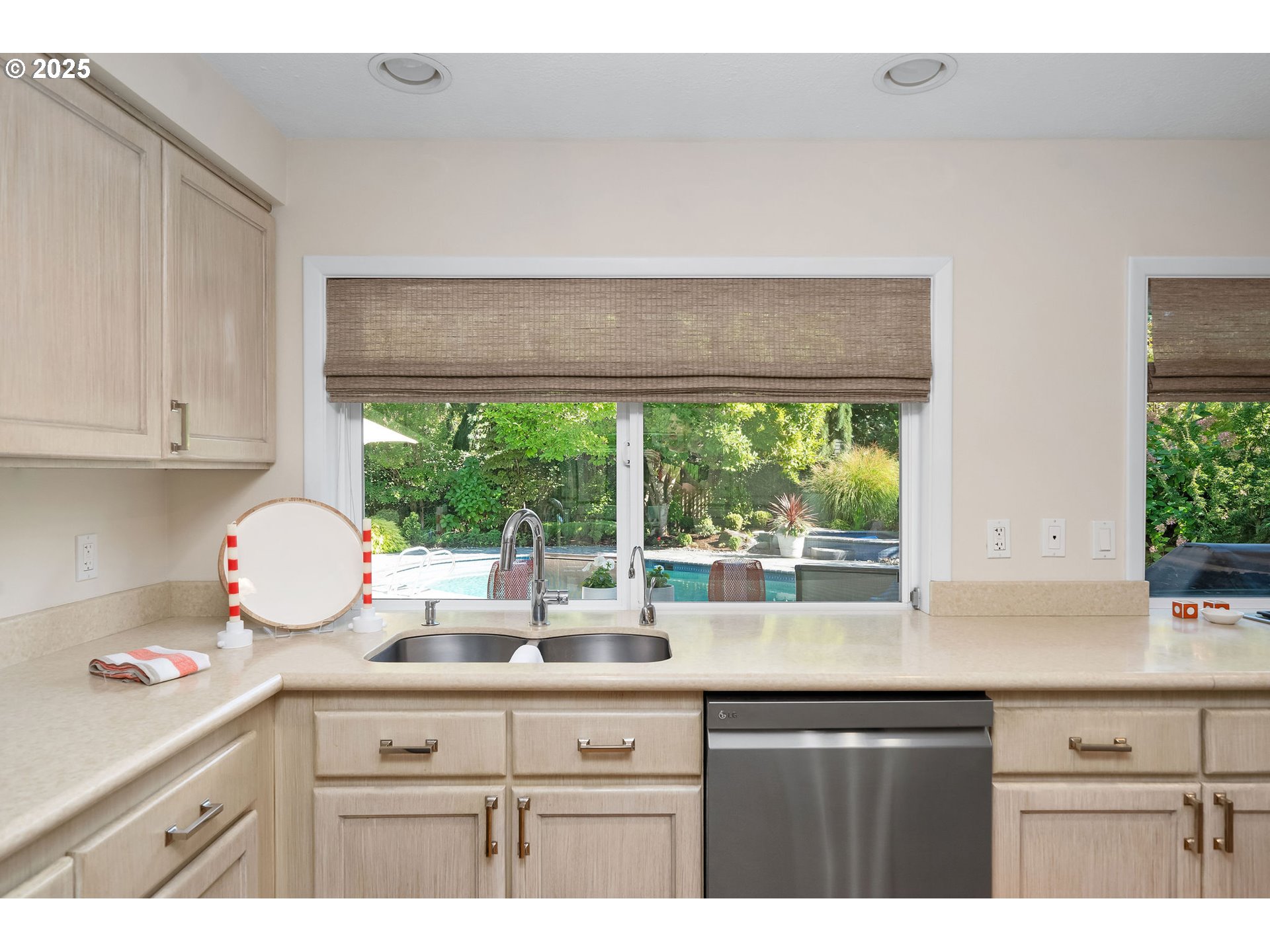 11330 Southwest Lynnvale Drive Portland, OR 97225 - Photo 11 of 48