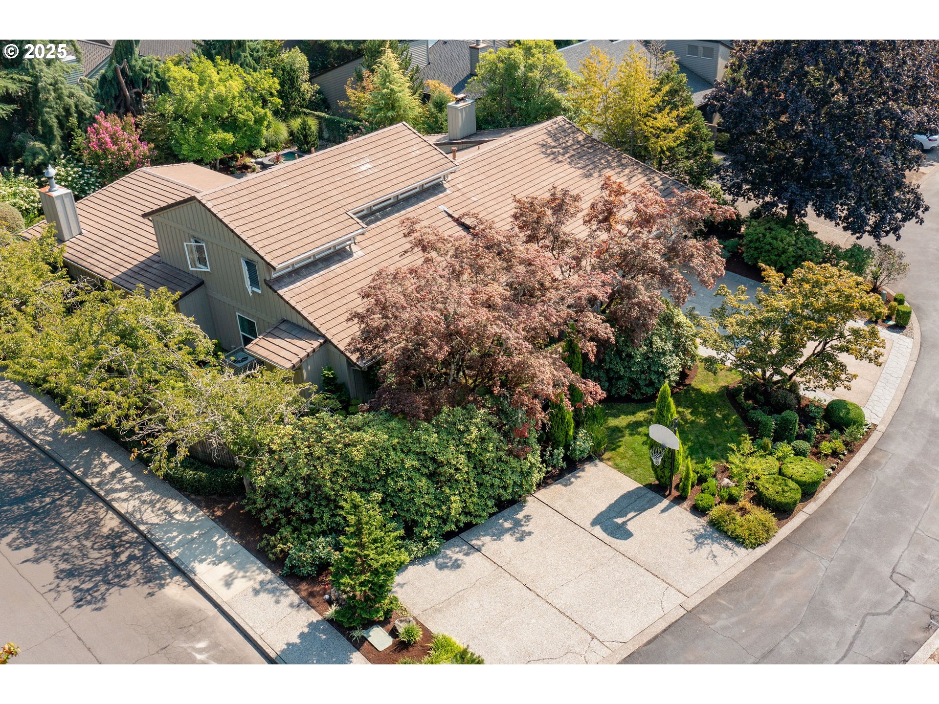 11330 Southwest Lynnvale Drive Portland, OR 97225 - Photo 2 of 48