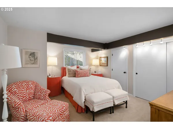$1,250,000 | 11330 Southwest Lynnvale Drive, Portland, OR 97225