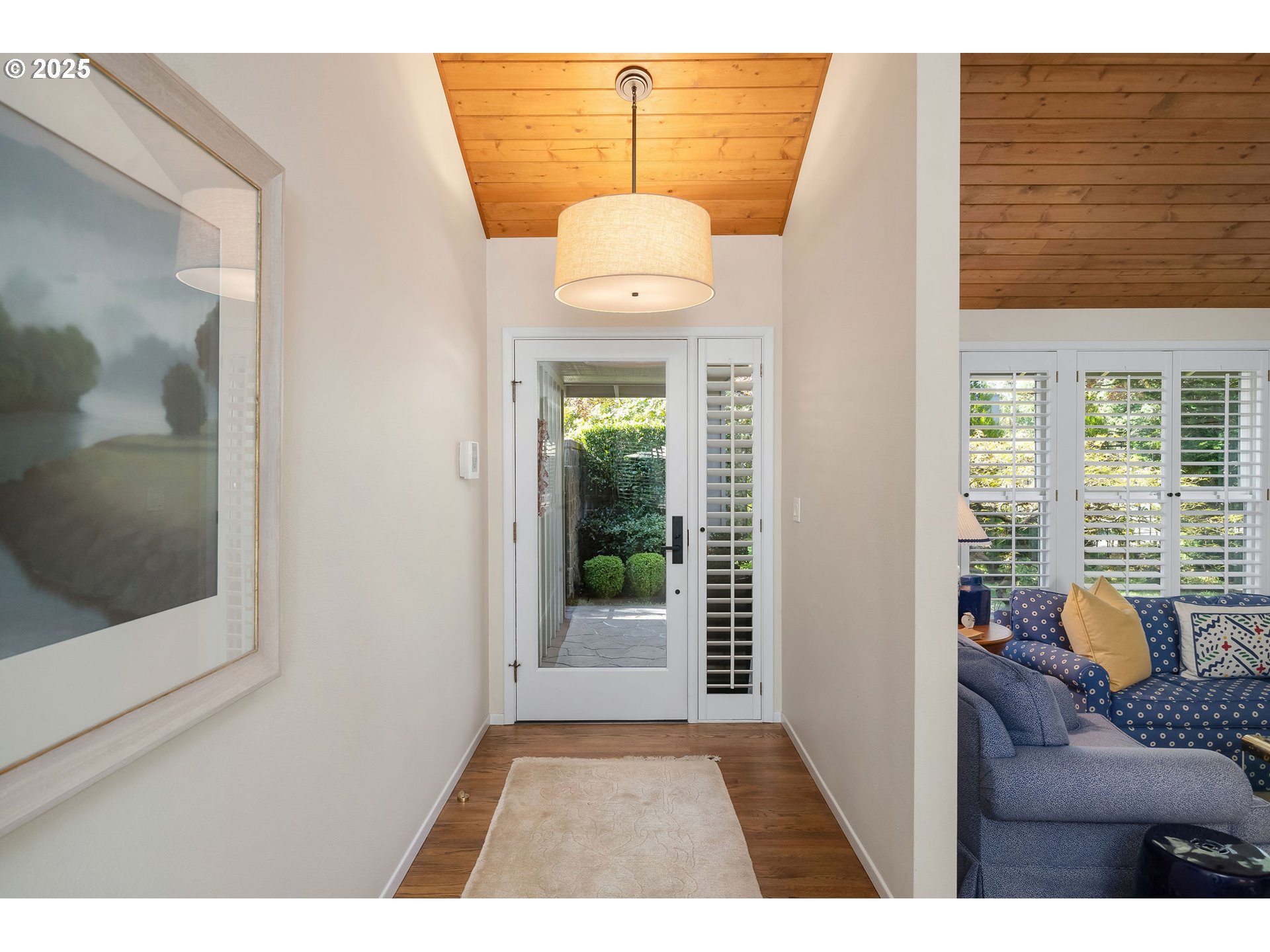 11330 Southwest Lynnvale Drive Portland, OR 97225 - Photo 4 of 48