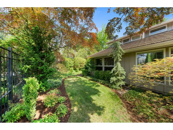 $1,250,000 | 11330 Southwest Lynnvale Drive, Portland, OR 97225