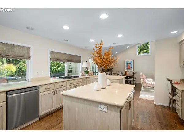 $1,250,000 | 11330 Southwest Lynnvale Drive, Portland, OR 97225