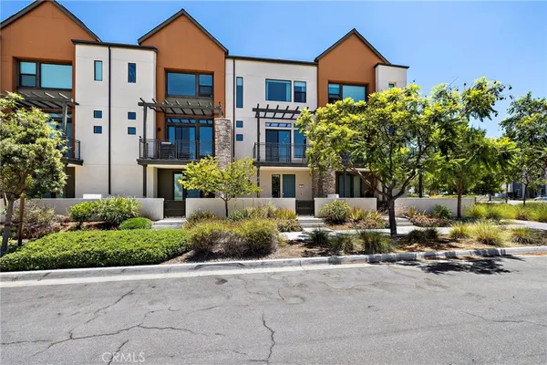 $4,300 | 190 Sawbuck, Irvine, CA 92618