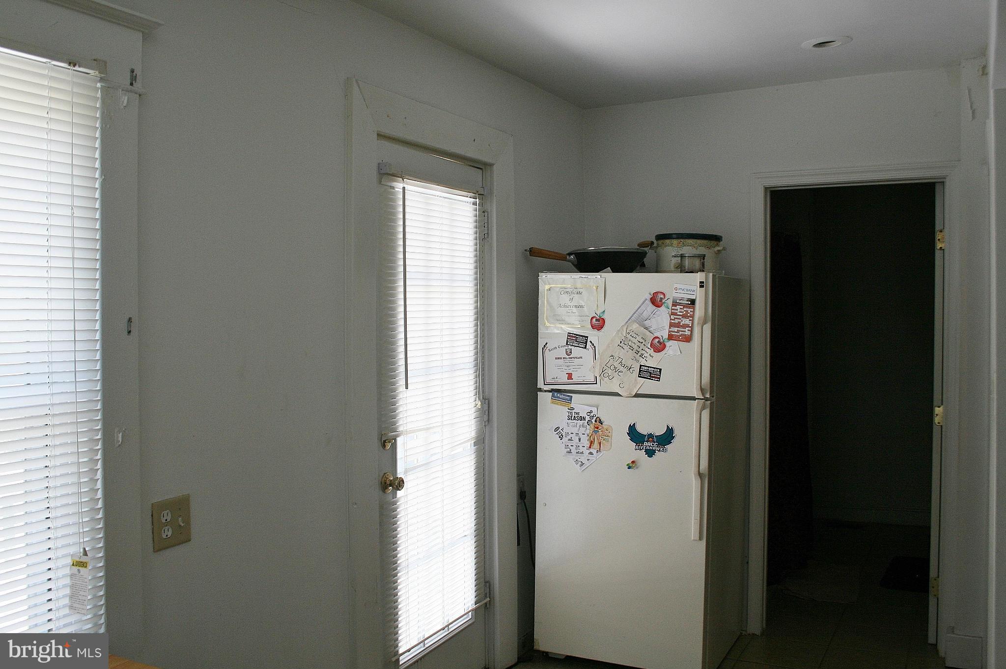 4018 Ritchie Highway Baltimore, MD 21225 - Photo 7 of 12 Kitchen