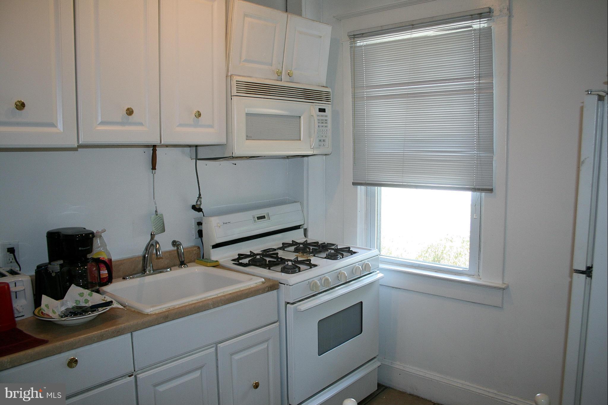 4018 Ritchie Highway Baltimore, MD 21225 - Photo 9 of 12 Kitchen