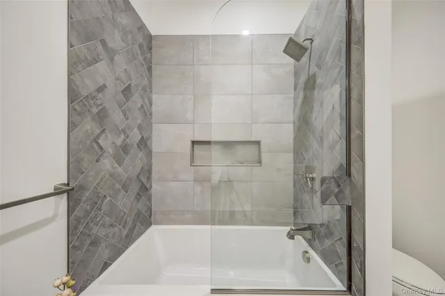 a bathroom with a bathtub